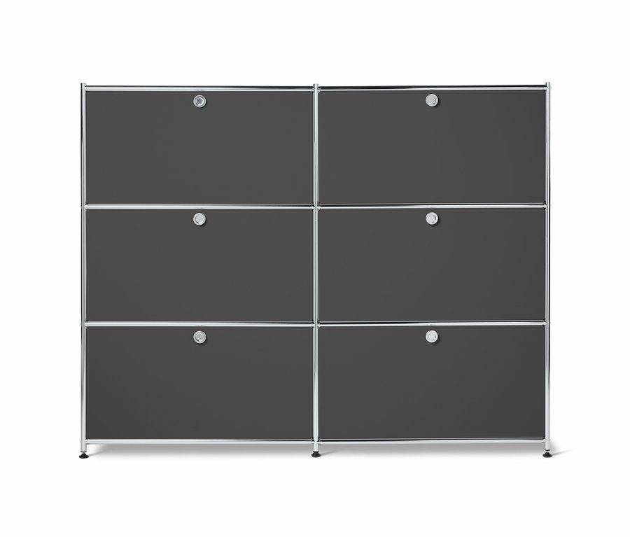 Szürke fém komód, 3x2 ajtóval.