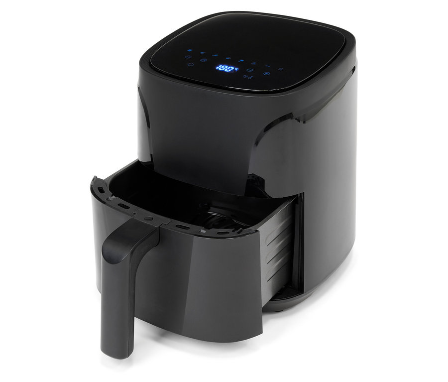 Egy fekete forrólevegős fritőz kihúzott kosárral.