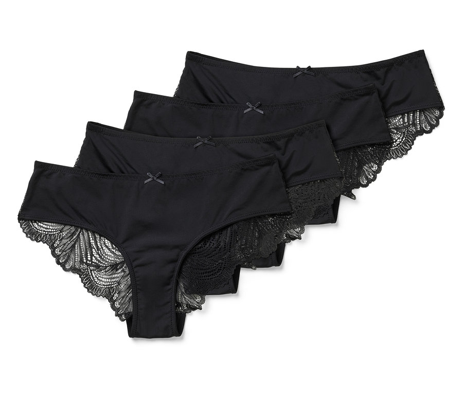 Négy fekete, csipkés brazil alsó.