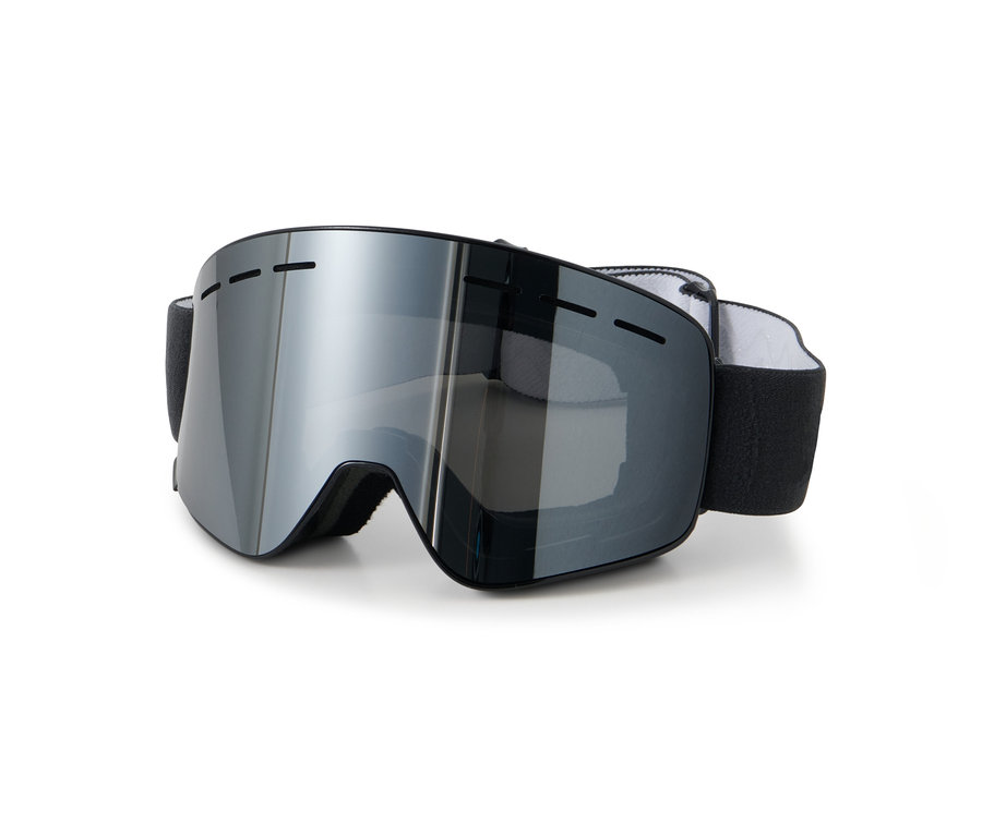 Fekete síszemüveg mágneses, cserélhető lencsékkel, fehér háttéren.