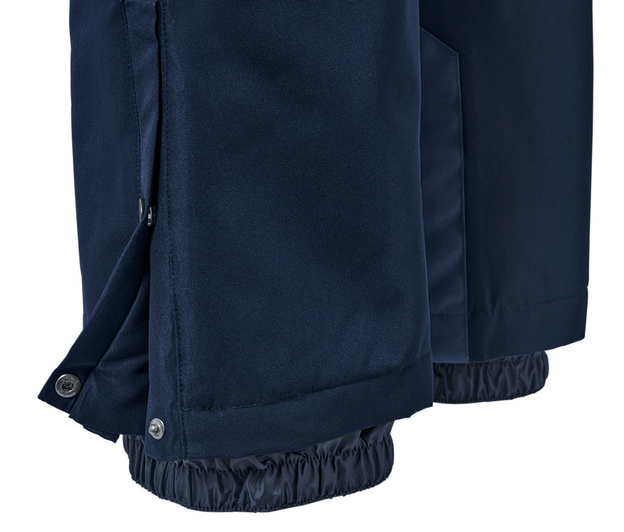 Kék sí- és snowboard nadrág részlete.