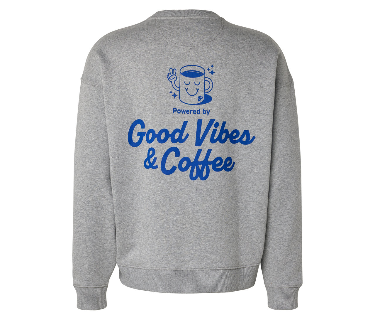 Szürke Unisex Coffee Crew pulóver hátulnézete, kék nyomtatással egy kávéscsészéről, rajta egy arccal és a "Powered by Good Vibes & Coffee" felirattal.