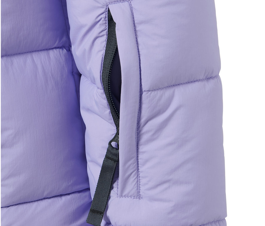 Steppelt síkabát részlete cipzáras zsebbel.