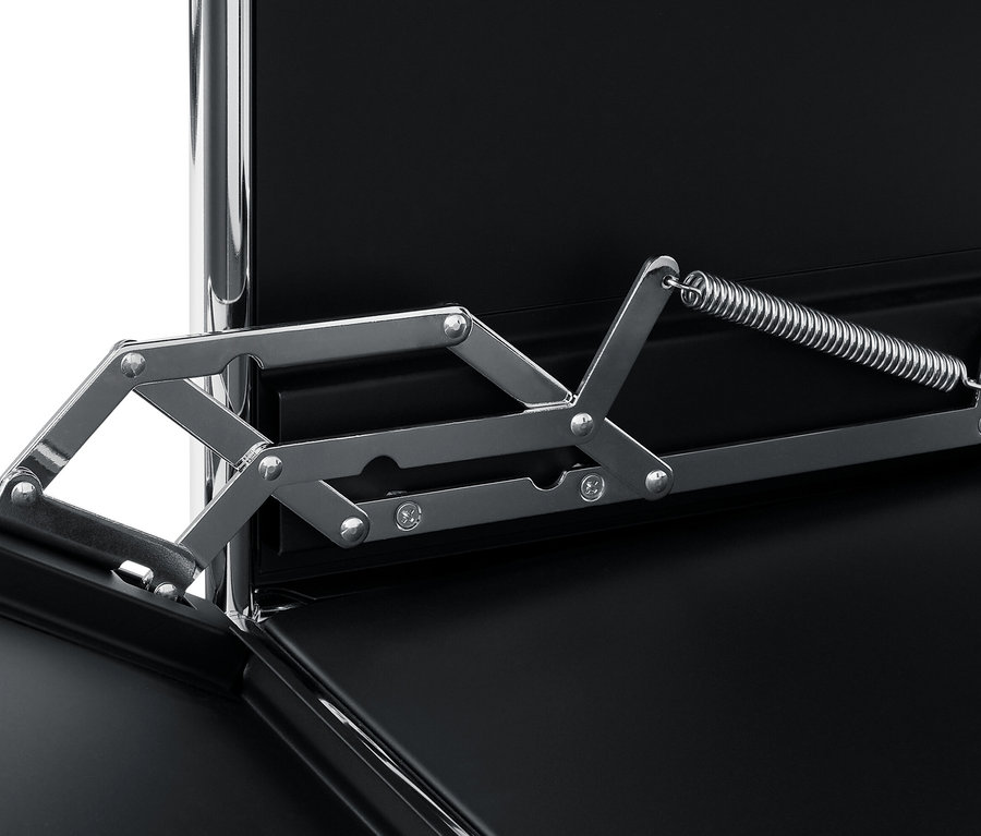 A »CN3« fém komód mechanizmusának részlete 1 fiókkal és 1 lenyíló ajtós rekesszel.