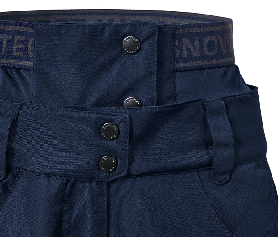 Kék sí- és snowboard nadrág részlete.