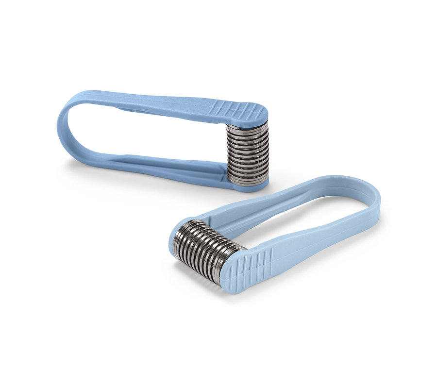 Két világoskék, manuális mini arcepilátor.