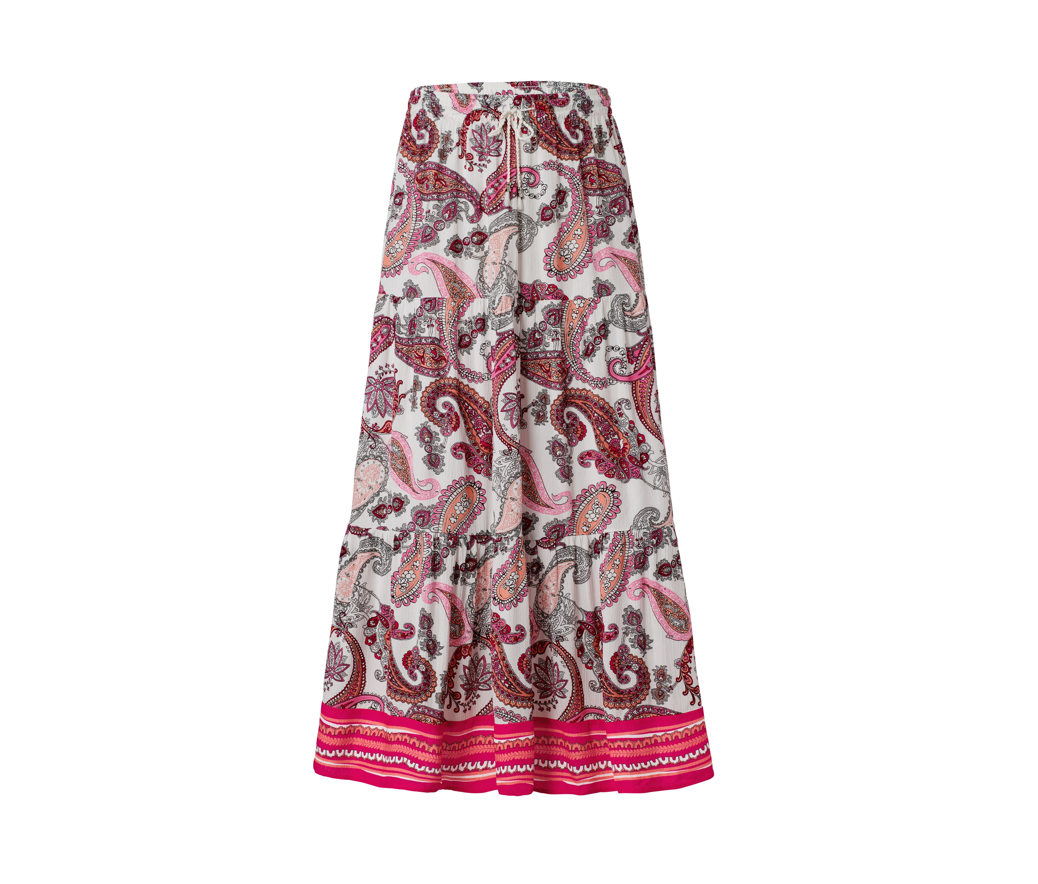 Egy részlet egy paisley mintás maxi szoknyáról.