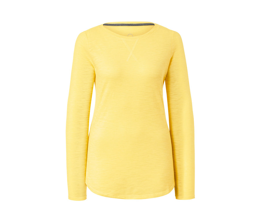 Sárga, hosszú ujjú sportfelső.
