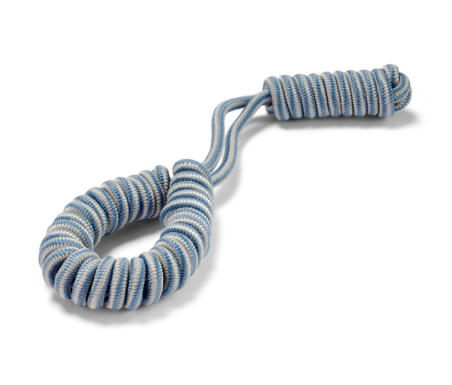 Világoskék és fehér kötél kutyajáték.