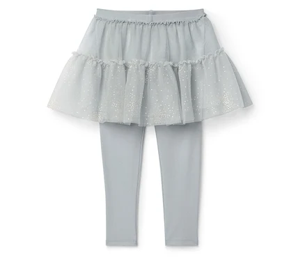 Kék leggings tüllszoknyával.