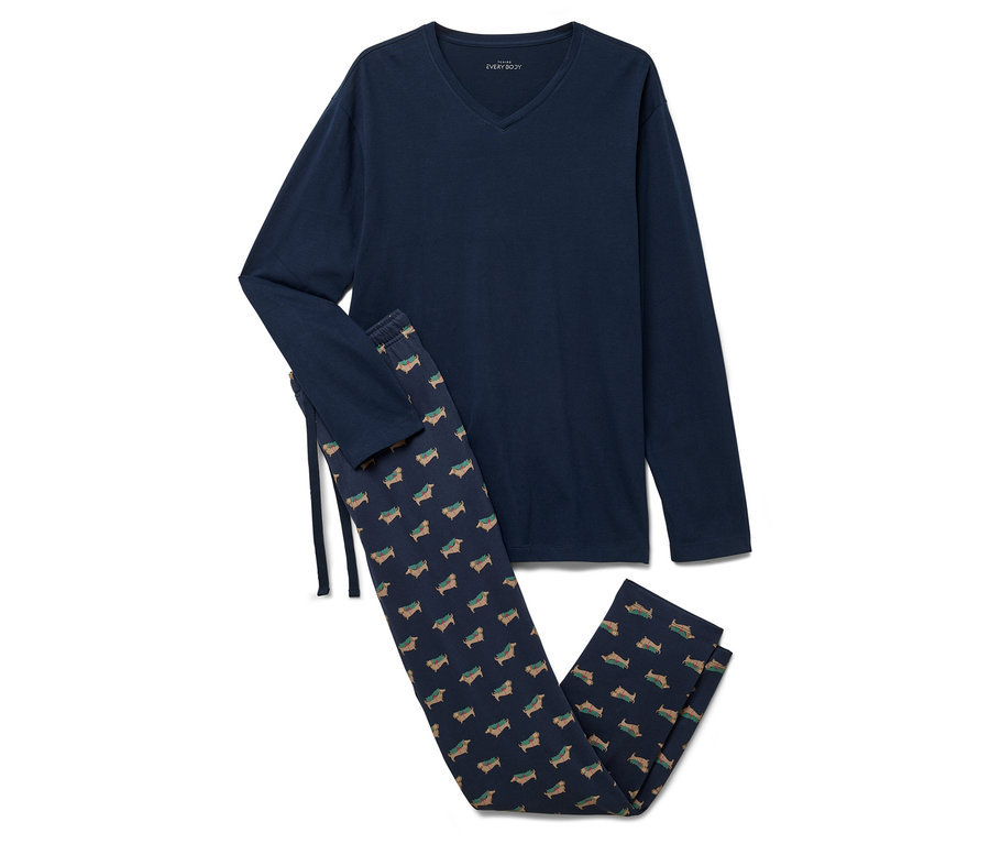 Egy sötétkék, hosszú ujjú pizsama szett tacskó mintás nadrággal.