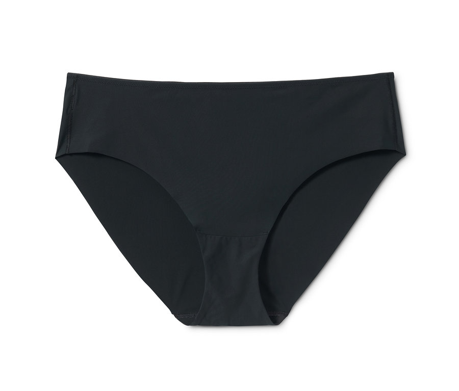 Egyetlen fekete Magic Cut alsónemű közelről.