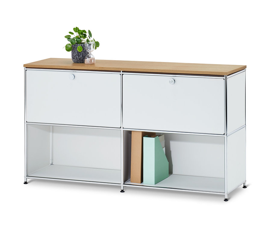 Szekrény fa felső panellel, fém bútorcsaládhoz, 152 x 40 cm. A tetején egy növény van.