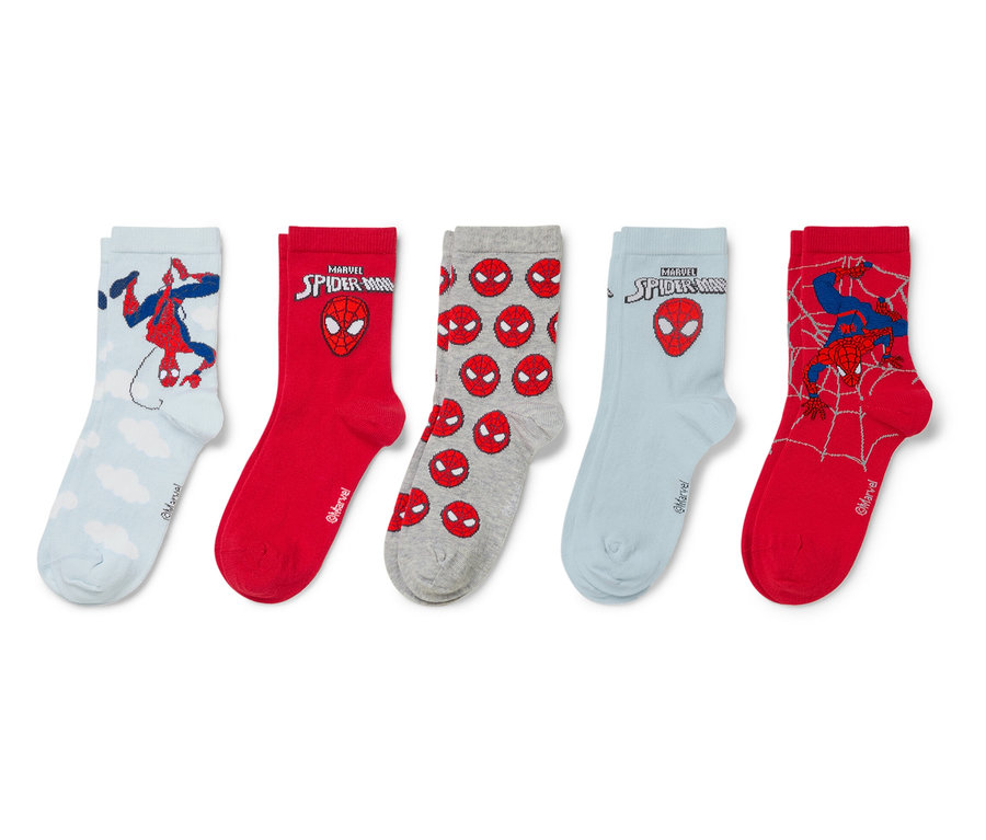 Öt pár Spiderman zokni világoskék, piros és szürke színekben.