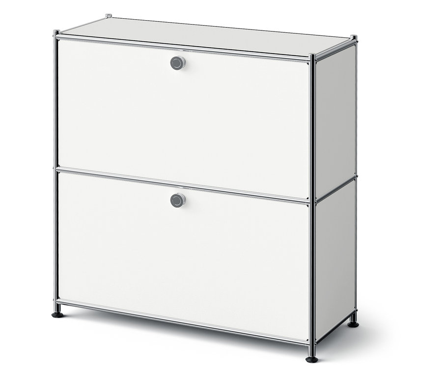 Egy fehér, kétszintes tároló modul króm vázzal.