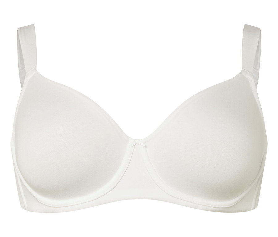 Fehér merevítős melltartó.