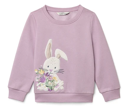 Lila színű pulóver egy nyuszi applikációval, aki virágcsokrot tart.