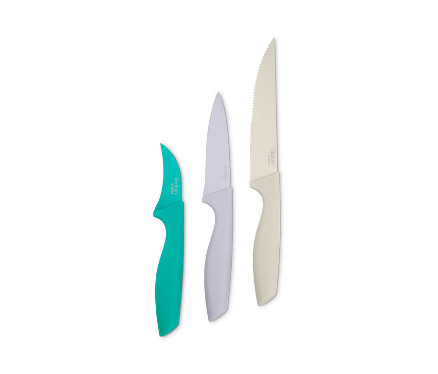 Három konyhai kés látható.