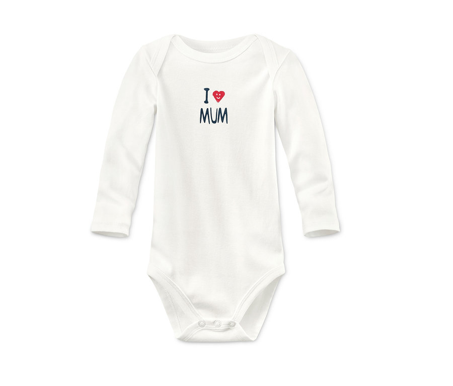 Fehér, hosszú ujjú bio pamut body, 'I love Mum' felirattal.