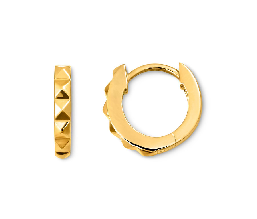 Két 925-ös ezüst karika fülbevaló, piramis alakú, fehér háttérrel.