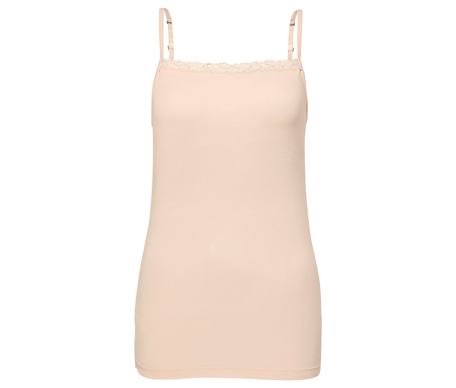 Egy krém színű, csipkés modál női trikó részlete.