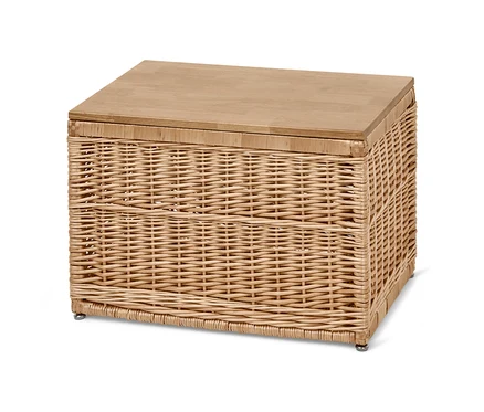 Rattan tárolóláda fa fedéllel.