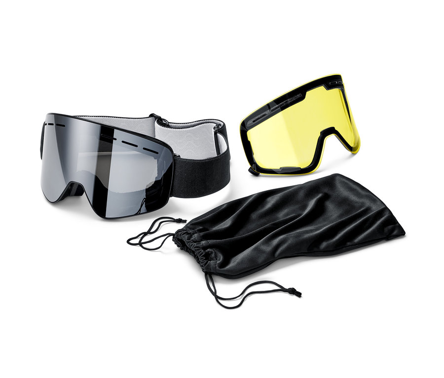 Síszemüveg, 2 cserélhető lencsével, egy ezüst és egy sárga, valamint egy fekete tasak.