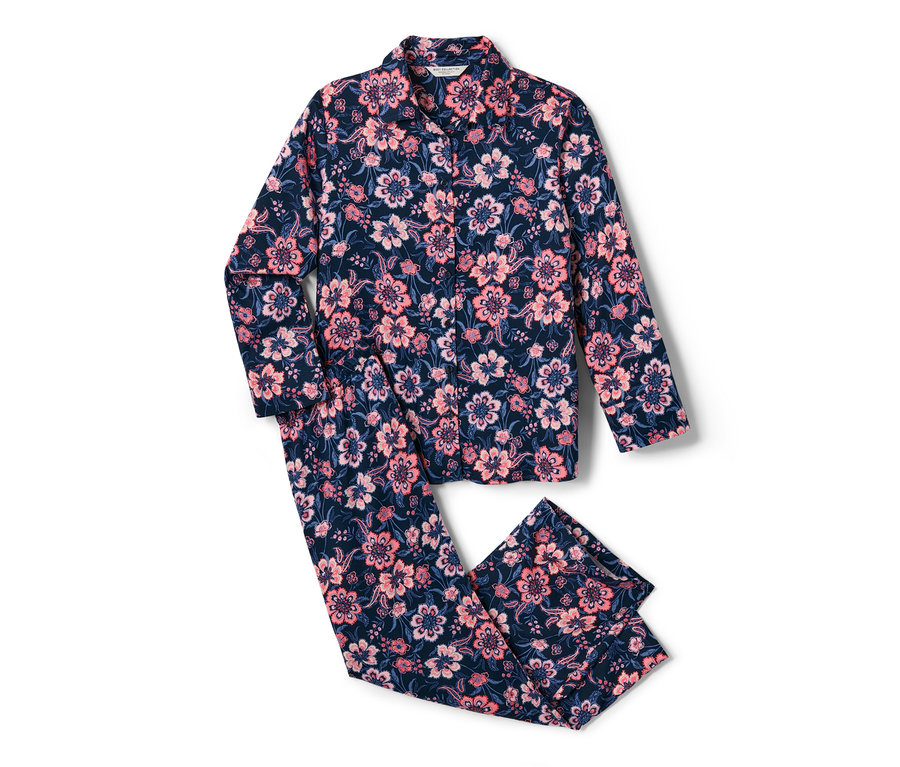 Virágmintás, gombos női szövött pizsama.