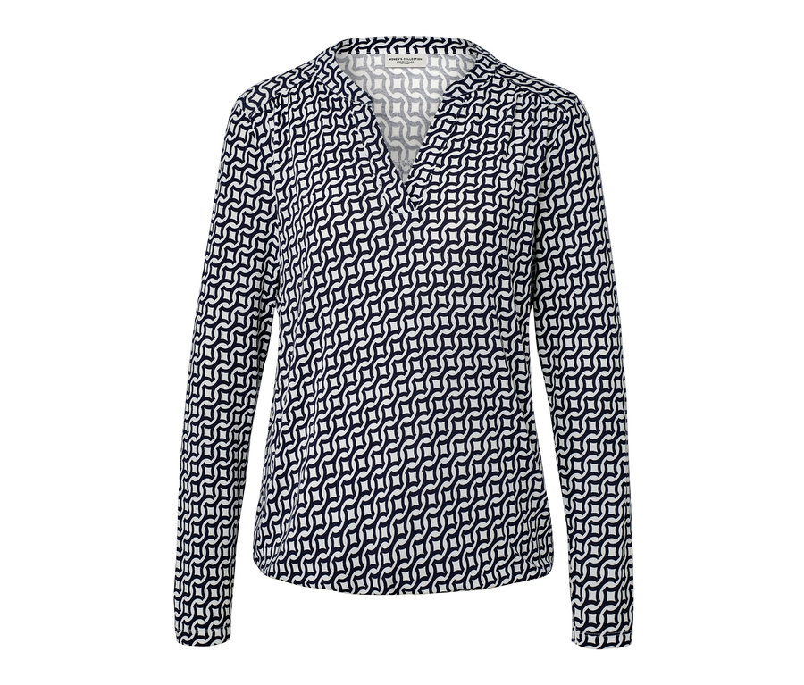 Mintás, sötétkék női blúz.