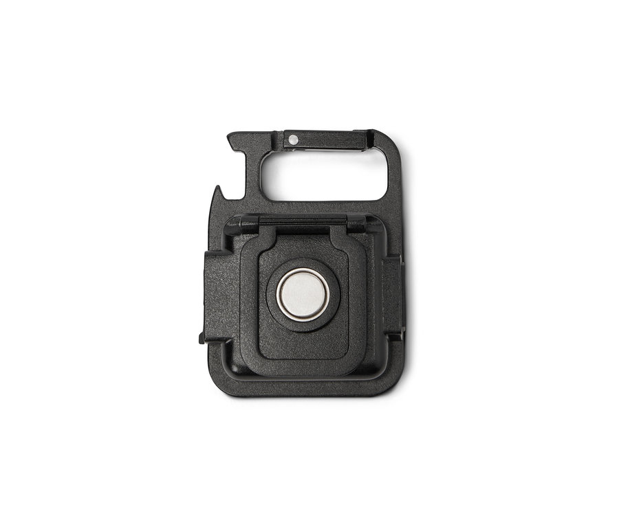 Fekete, multifunkcionális lámpa karabinerrel.