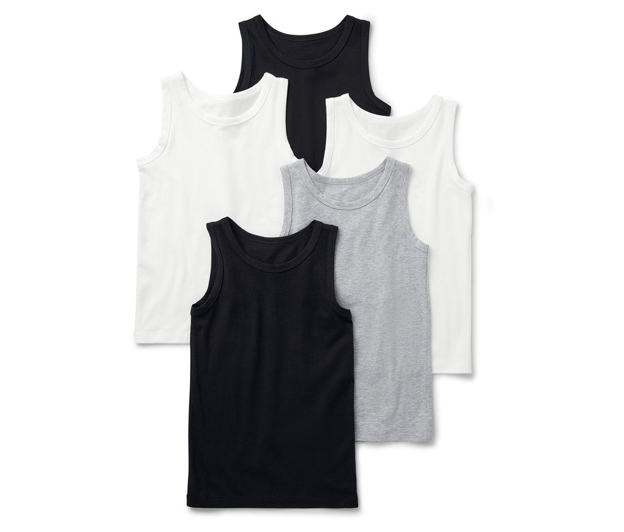 Fekete, fehér és szürke színű atléták egymáson.