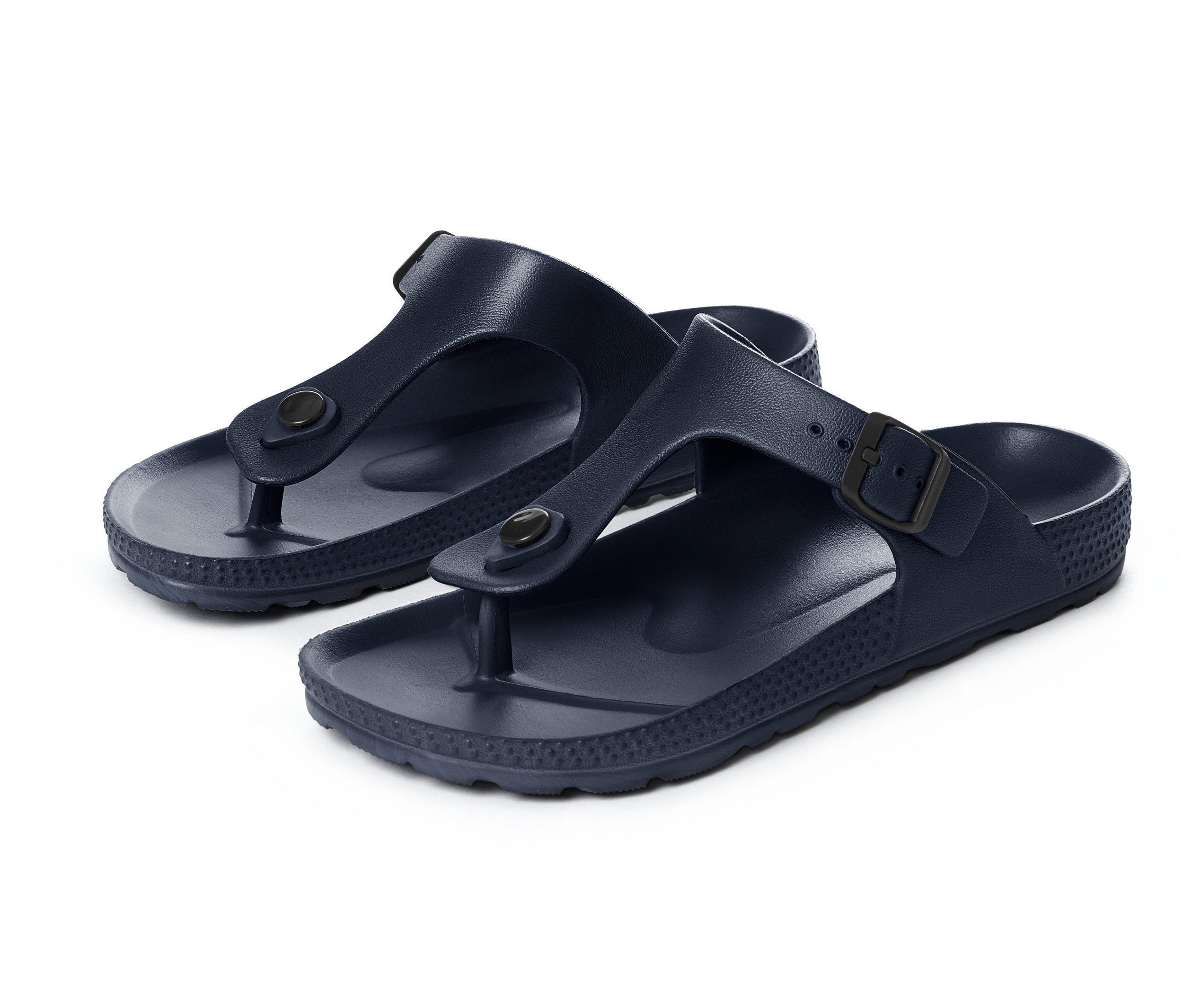 Két kék női lábujjas papucs.