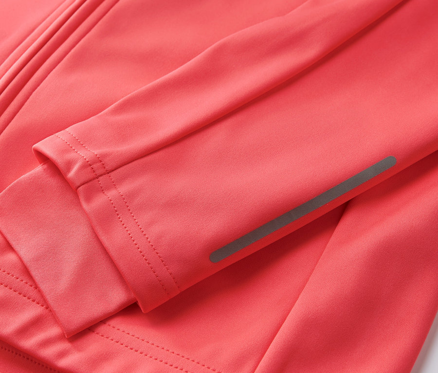 Egy funkcionális kerékpáros felső részlete.