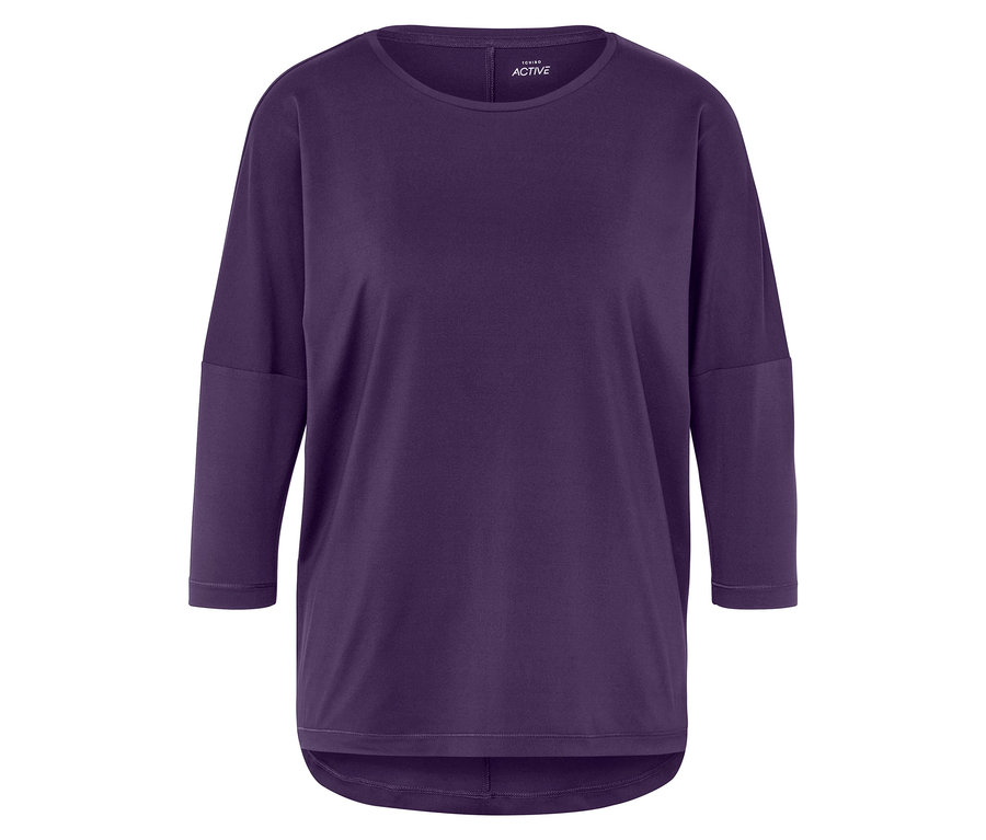 Lila, háromnegyedes ujjú póló.