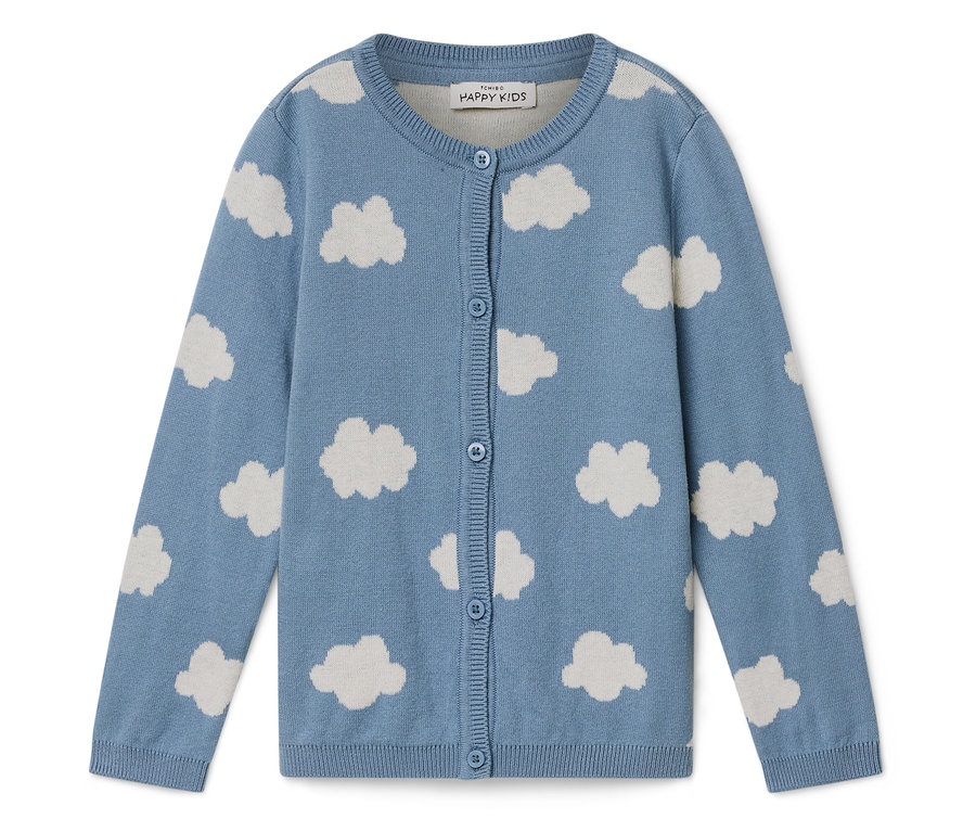 Világoskék kötött kardigán fehér felhőmintával és gombsorral.