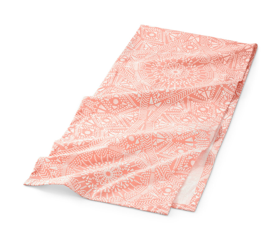 Barack színű, mandalás asztali futó.