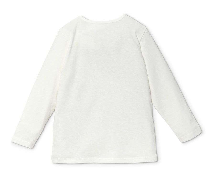 Egy fehér hosszú ujjú felső fekszik fehér háttéren.