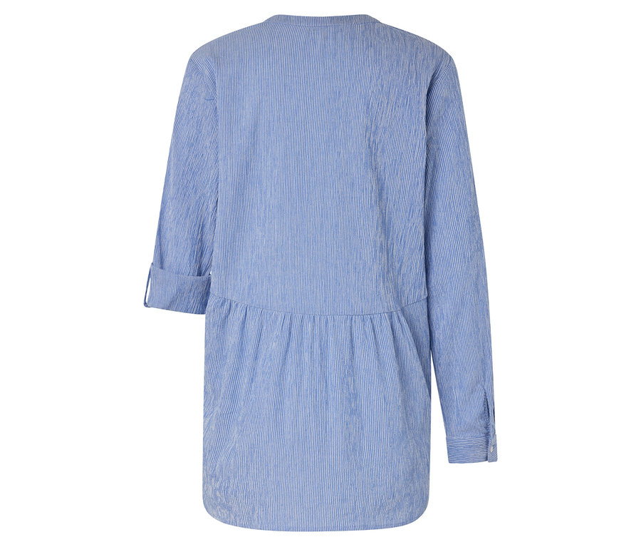 Hátulnézet egy kék-fehér csíkos tunikáról, hosszú ujjakkal.