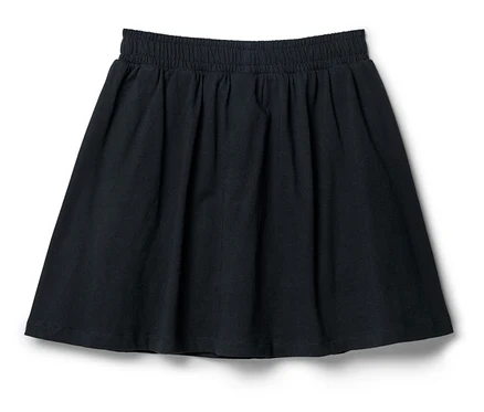 Egy sötétkék, gumis derekú szoknya fekszik egy fehér háttéren.