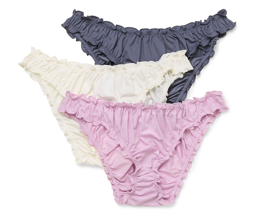 Három női bugyi szürke, krémszínű és lila színben egymáson.