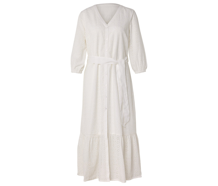 Egy hosszú, fehér ruha V-nyakkivágással, hosszú ujjakkal és övvel látható fehér háttér előtt.