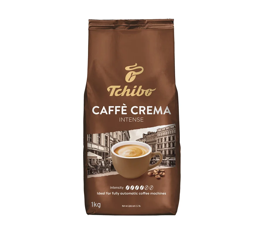 Barna Tchibo Caffè Crema Intense kávébab csomag kávéscsésze illusztrációval.