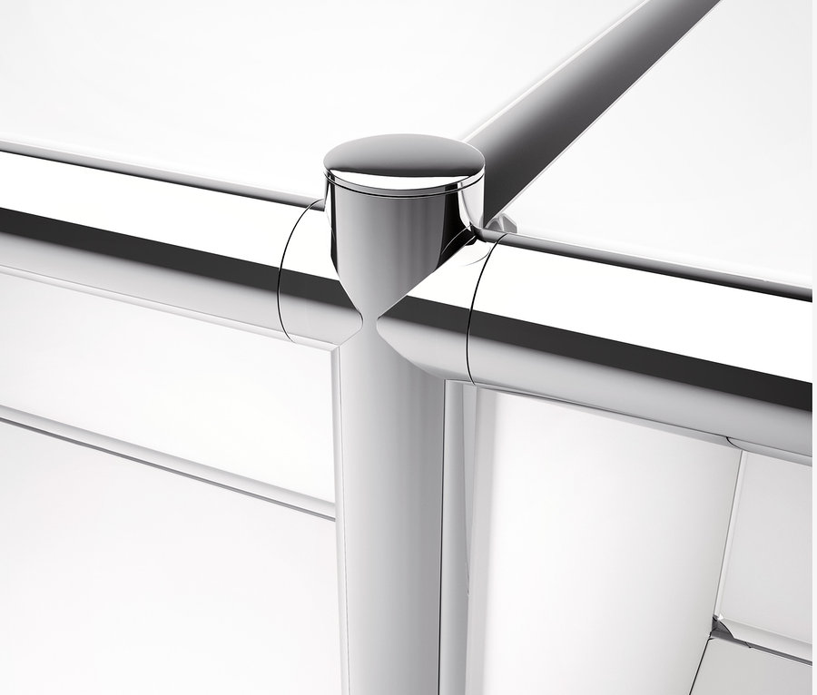 A CN3 fém polc krómozott sarkának részlete.