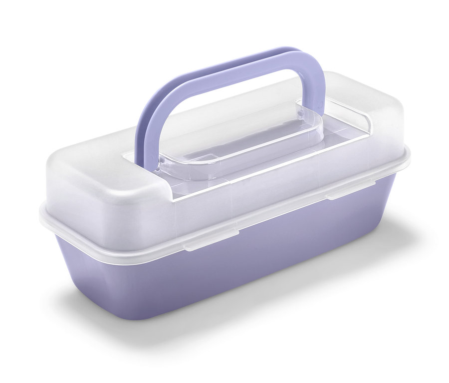 Lila színű, fedeles sütőforma, 31,5 x 7,5 x 12,5 cm-es, fehér fedéllel és lila fogantyúval.