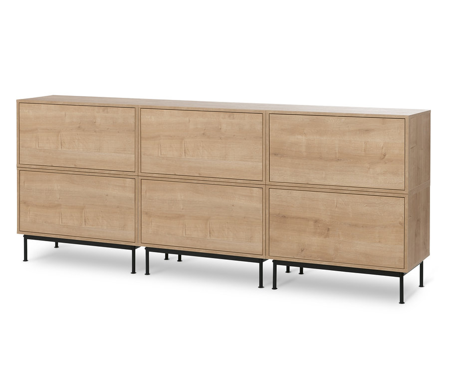 Két »Flemming« lenyíló ajtós szekrénymodul tölgy dekorral, fekete fém bútorlábakon.