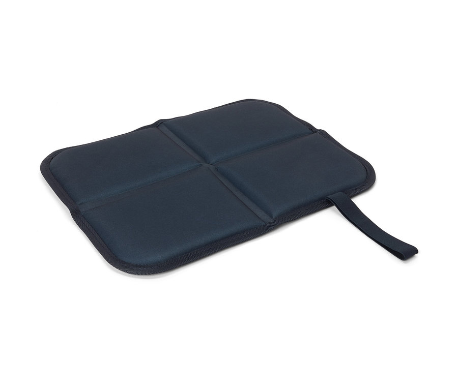 Összehajtható termo ülőpárna sötétkék színben.
