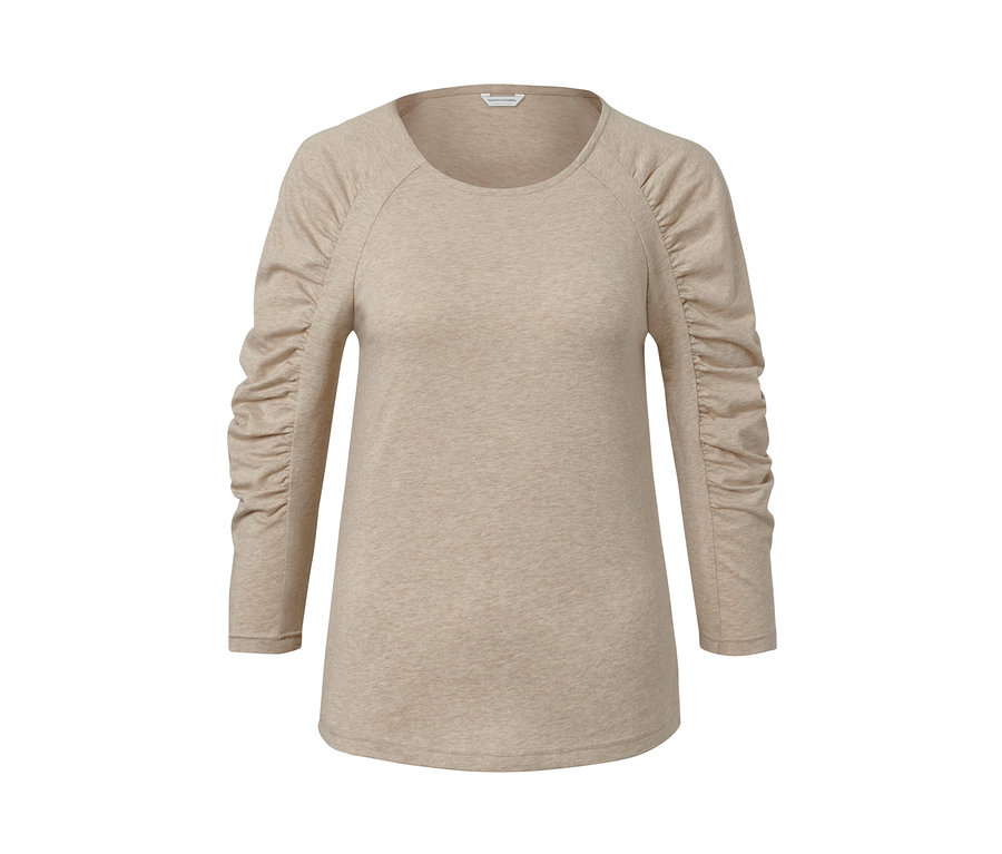 Bézs, 3/4-es ujjú felső.