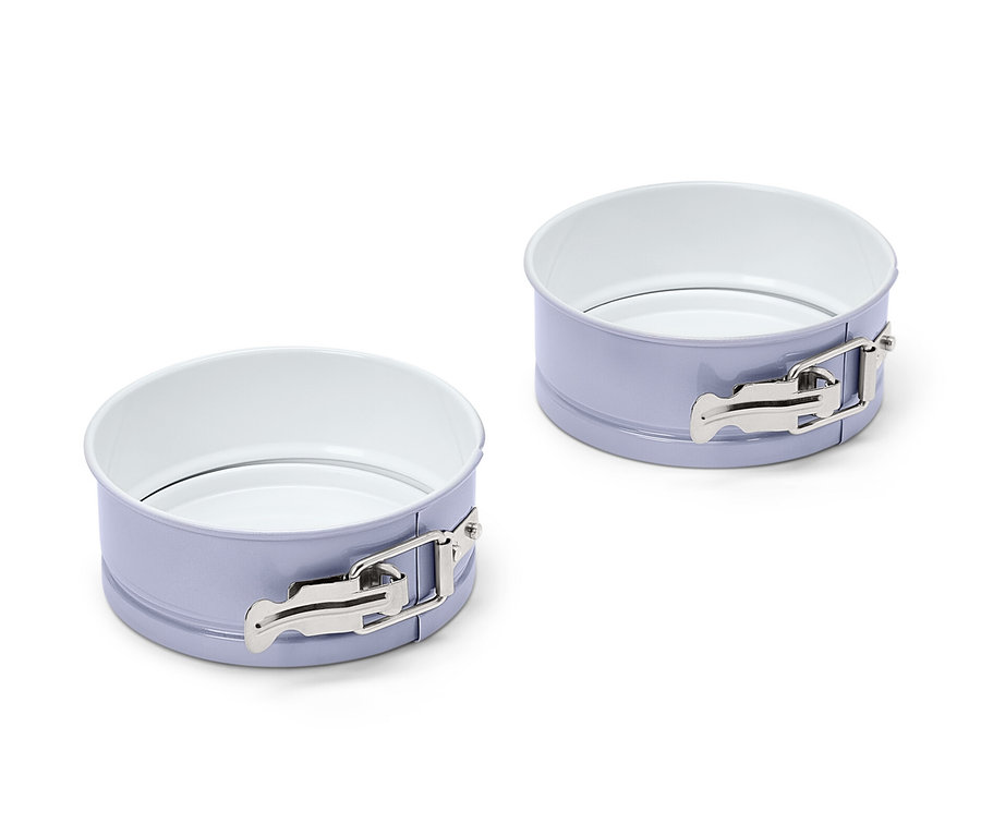 Két kicsi, kerek sütőforma.