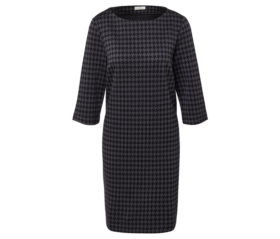 Egy háromnegyedes ujjú ruha tyúkláb mintával.