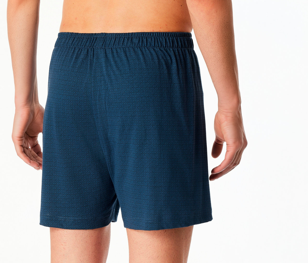 Hátulról látható férfi kék 2 darabos SCHIESSER boxeralsóban.